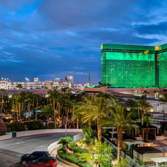 MGM Signature-03-608 1Br 2Ba Balcony Jacuzzi Suite