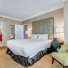MGM Signature-07-702 1Bedroom 2Bath Balcony Suite