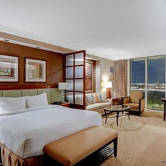 MGM Signature-14-702 1Bedroom 2Bath Balcony Suite