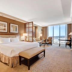 Signature 2Br3Ba balcony combo units 14-702 and 04