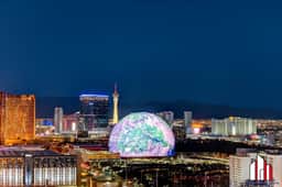MGM Signature-29-821 1Br2Ba F1/Strip View Balcony