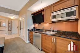 MGM Signature-29-617 Penthouse Studio F1 w Balcony