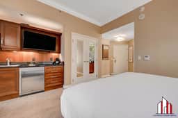 Signature 2Br3Ba F1 View Balcony Ste 17-801 and 03