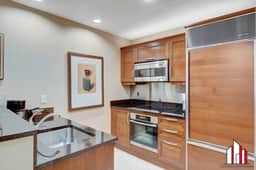 MGM Signature-07-802 1Br 2Ba Balcony Suite