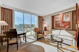 MGM Signature 03-818 Jacuzzi Studio