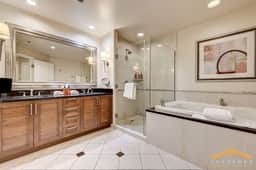 MGM Signature-28-718 Jacuzzi Studio