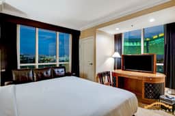 MGM Signature-04-602 1Br 2Ba Balcony Suite