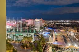 MGM Signature-14-602 1Br 2Ba Balcony Suite