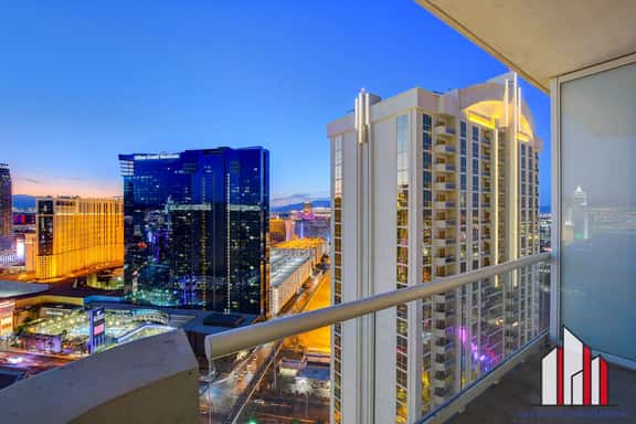 Vegas Condo w/ F1 Track & Strip Views, Jacuzzi - Image 1