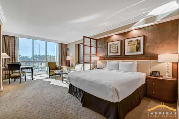 Jacuzzi & Full Bath Studio | Mountain View Tower 3 - Image 1