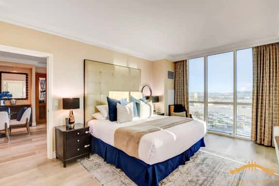 MGM Signature 1BR Full Kitchen Balcony Jacuzzi - Image 1