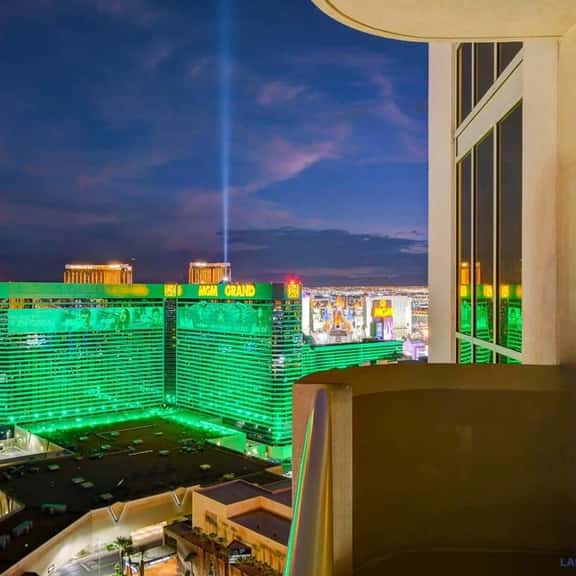 MGM Signature-29-602 1Br 2Ba Balcony Jacuzzi Suite - Image 1