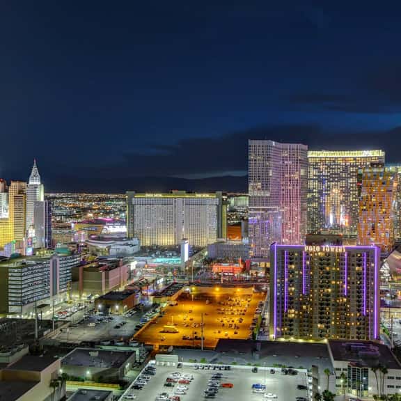 MGM Signature-32-621 1Br2Ba F1/Strip View Balcony - Image 1