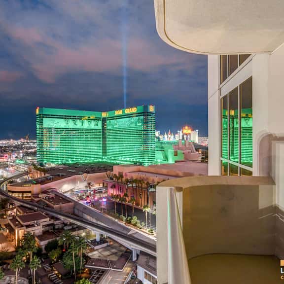 MGM Signature-14-602 1Br 2Ba Balcony Suite - Image 1