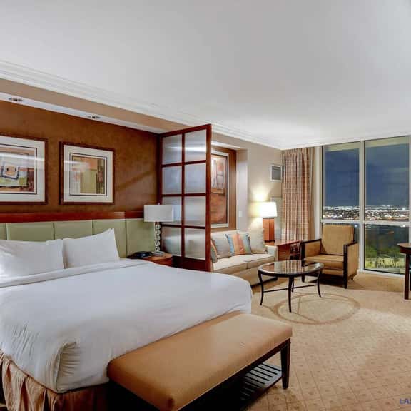 MGM Signature-14-702 1Bedroom 2Bath Balcony Suite - Image 1