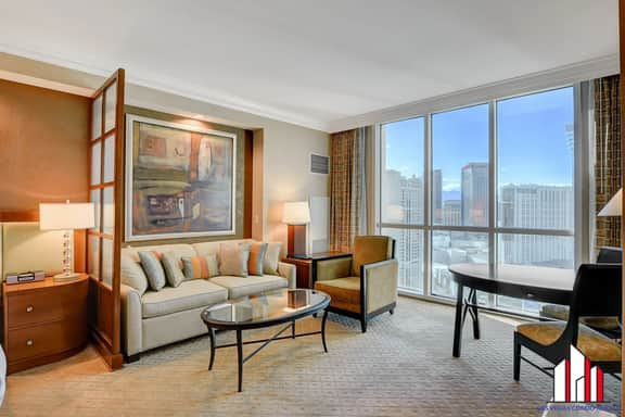 MGM Signature-28-719 Strip View Jacuzzi Studio