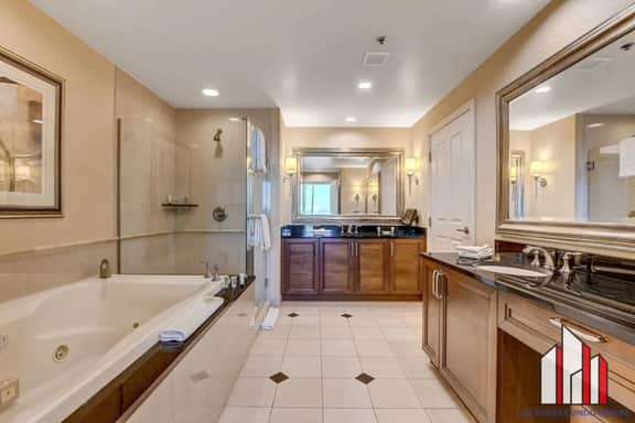 MGM Signature-28-602 1Br 2Ba Balcony Jacuzzi Suite