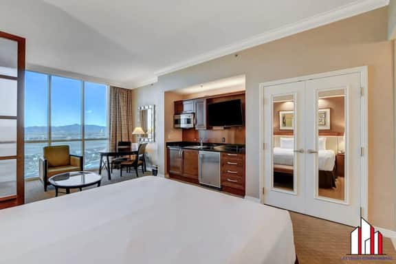 MGM Signature-31-704 Jacuzzi Studio