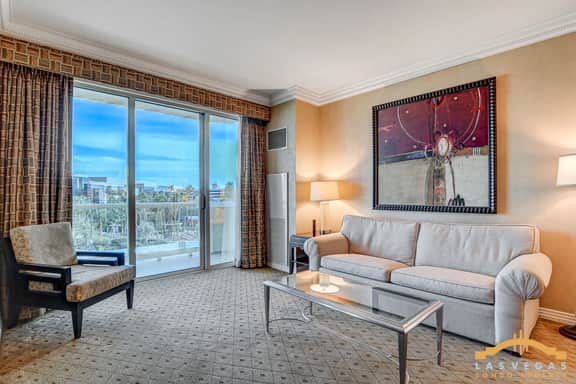MGM Signature-02-602 1Br 2Ba Balcony Suite