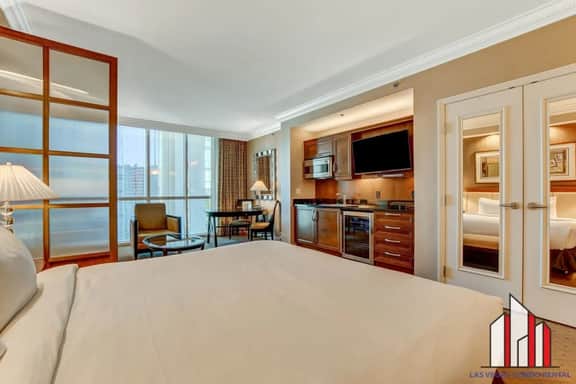 MGM Signature-23-719 Strip View Jacuzzi Studio