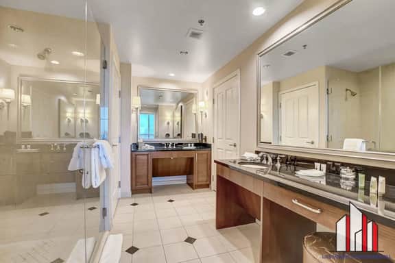 MGM Signature-10-714 1Br Balcony Suite Accessible