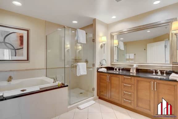 MGM Signature-15-709 Strip View Jacuzzi Studio