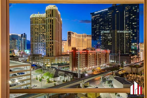 MGM Signature-07-607 Accessible Strip View Balcony