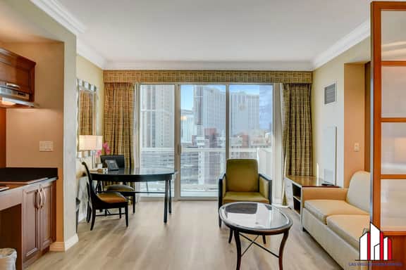 MGM Signature-07-607 Accessible Strip View Balcony