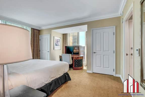 MGM Signature-25-702 1Bedroom 2Bath Balcony Suite