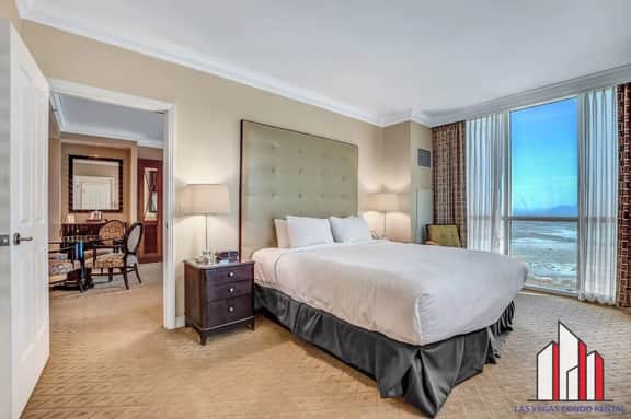 MGM Signature-25-702 1Bedroom 2Bath Balcony Suite
