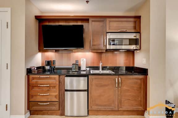 MGM Signature 34-818 Jacuzzi Studio UpperPenthouse