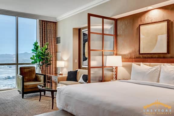 MGM Signature 34-818 Jacuzzi Studio UpperPenthouse