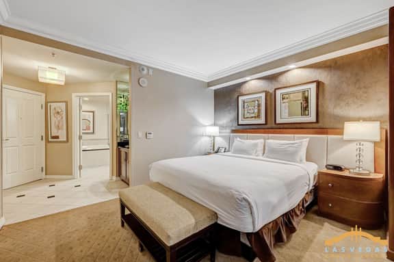 MGM Signature-07-804 Jacuzzi Studio