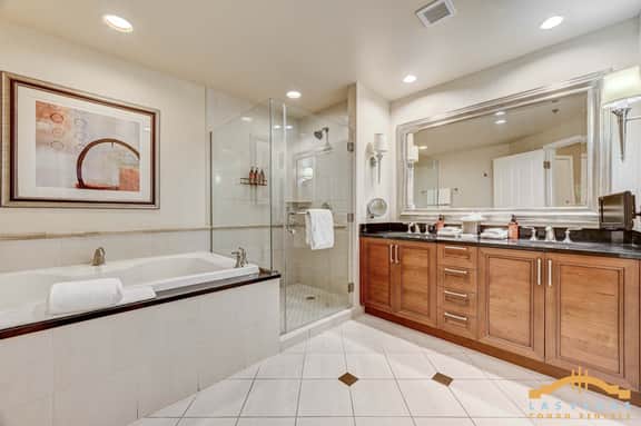 MGM Signature-07-804 Jacuzzi Studio