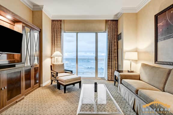 MGM Signature-34-602 1Br 2Ba Balcony Jacuzzi Suite