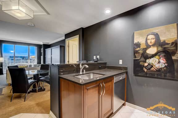 MGM Signature-04-602 1Br 2Ba Balcony Suite