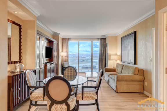 MGM Signature-14-602 1Br 2Ba Balcony Suite