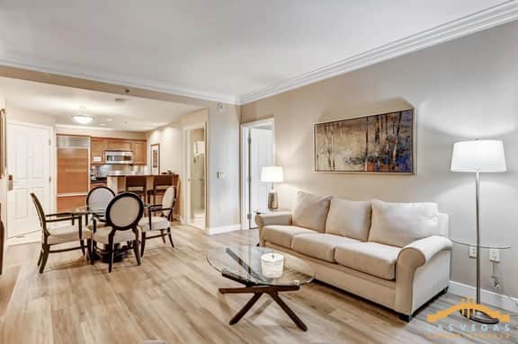 MGM Signature-14-801 1Br2Ba F1 Strip View Balcony Suite