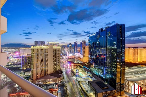 MGM Signature-34-821 1Br2Ba F1/Strip View Balcony