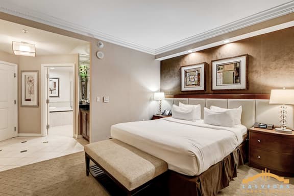 MGM Signature-23-709 Strip View Jacuzzi Studio
