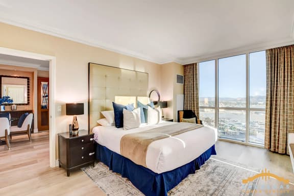 MGM Signature-23-702 1Bedroom 2Bath Balcony Suite
