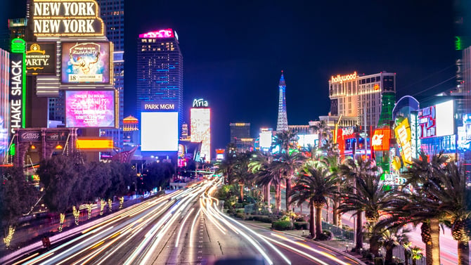 Where to Eat Near the Bellagio Fountains: Vegas Strip Dining on a Budget